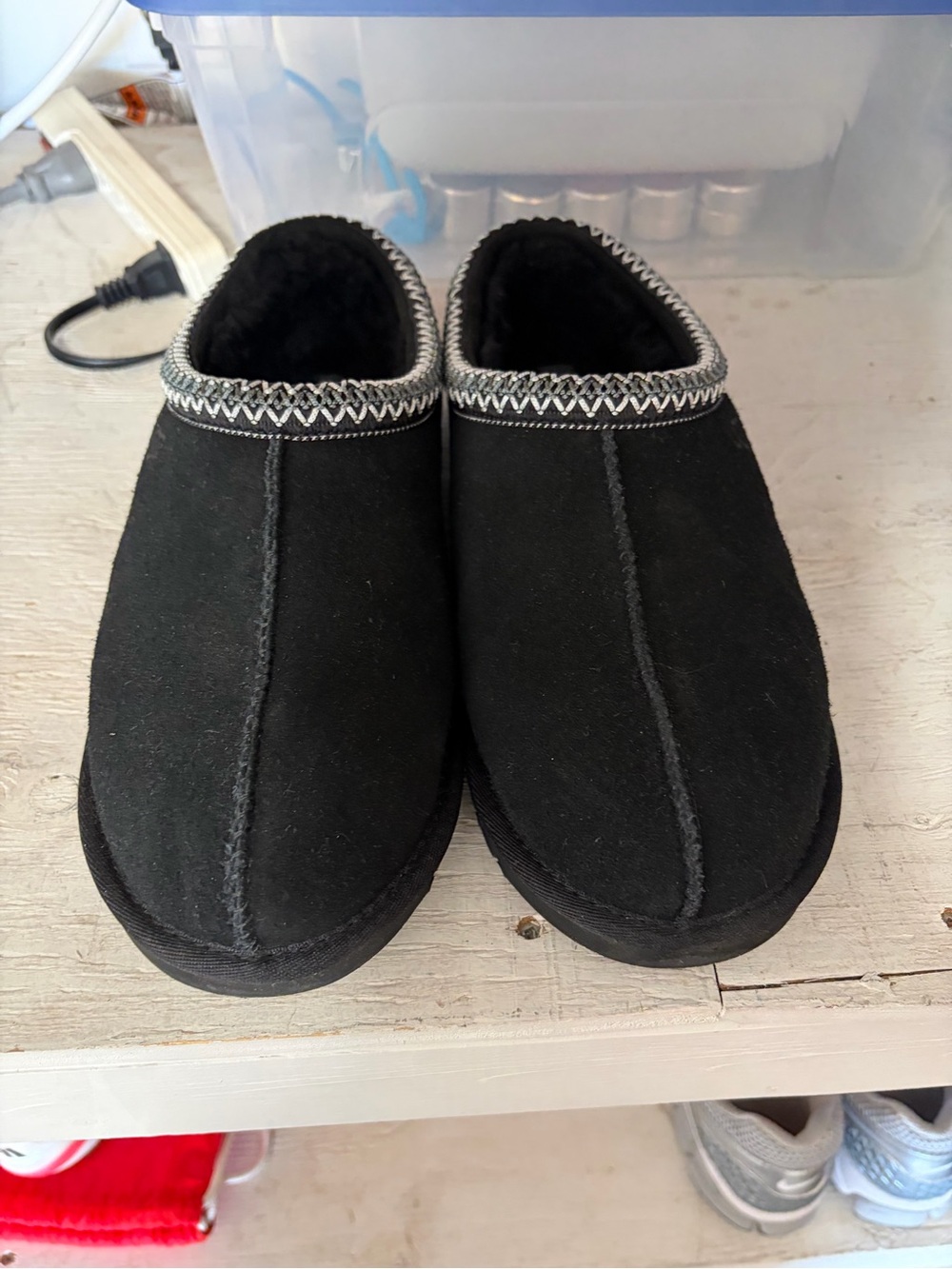 UGG Black Shearling-Lined Slip-On Slippers with Contrast Stitching